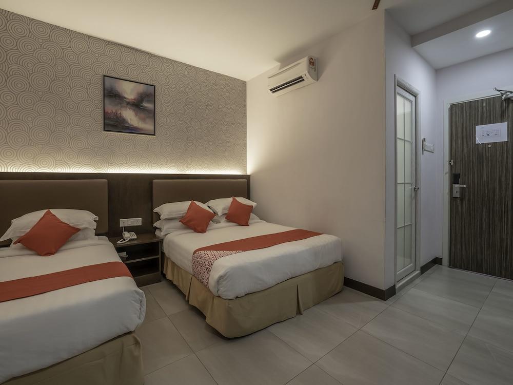 Sunrise Hotel Петалинг Джая Екстериор снимка