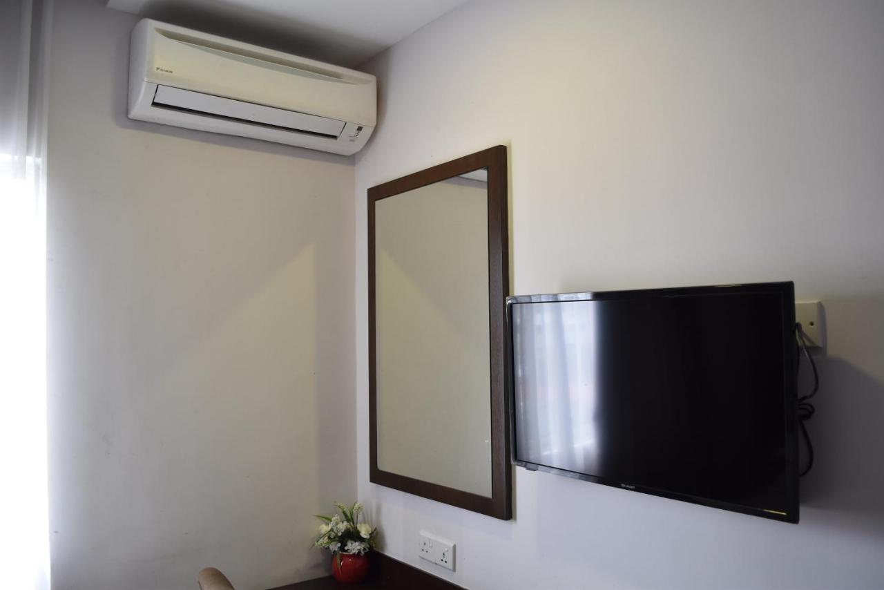 Sunrise Hotel Петалинг Джая Екстериор снимка